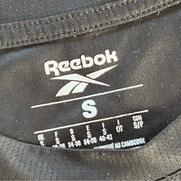 REEBOK SPORT BLACK TSHIRT SIZE SMALL - Picture 3 of 3